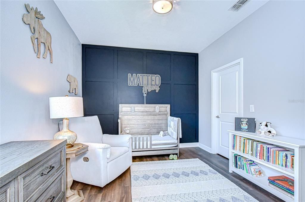 Под контрактом: $450,000 (4 спален, 3 ванн, 2567 Квадратных фут)