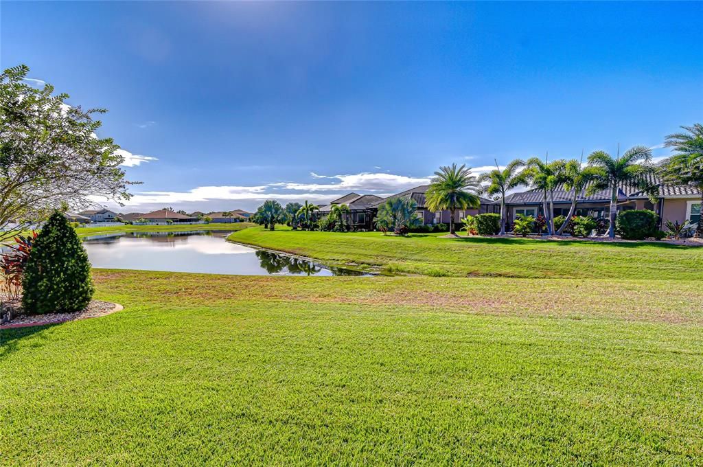 Под контрактом: $450,000 (4 спален, 3 ванн, 2567 Квадратных фут)