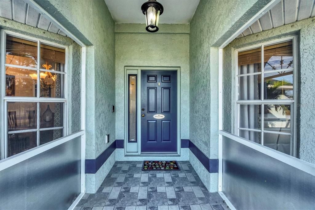 Activo con contrato: $549,000 (3 camas, 2 baños, 2392 Pies cuadrados)