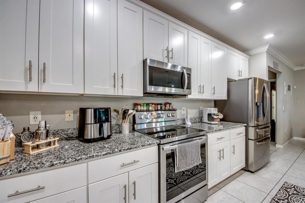 待售: $445,998 (3 贝兹, 2 浴室, 2066 平方英尺)