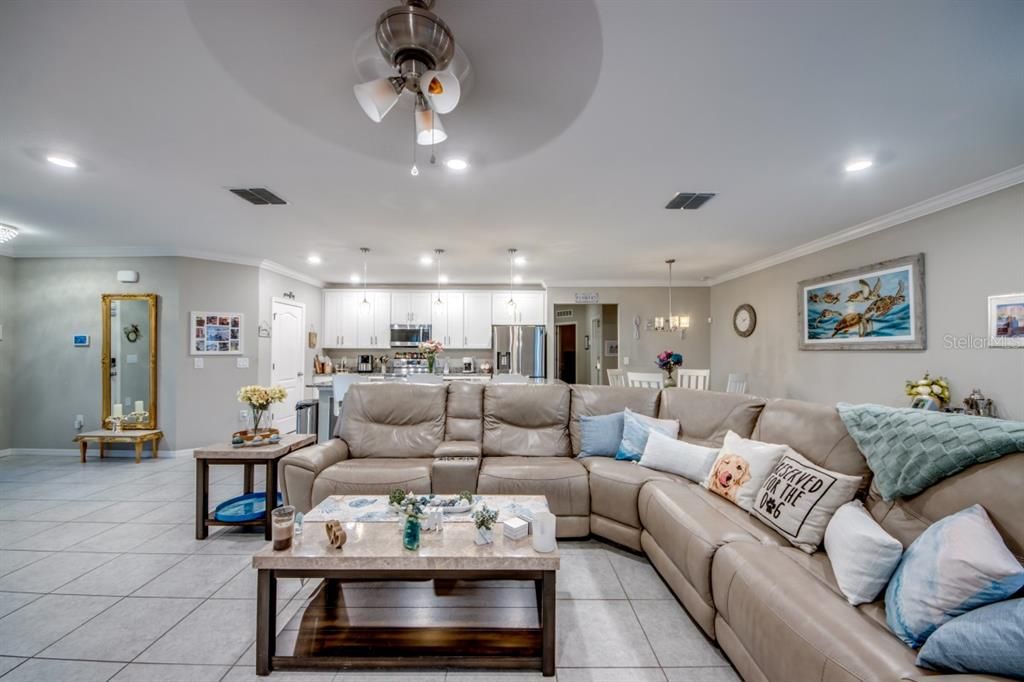 待售: $445,998 (3 贝兹, 2 浴室, 2066 平方英尺)