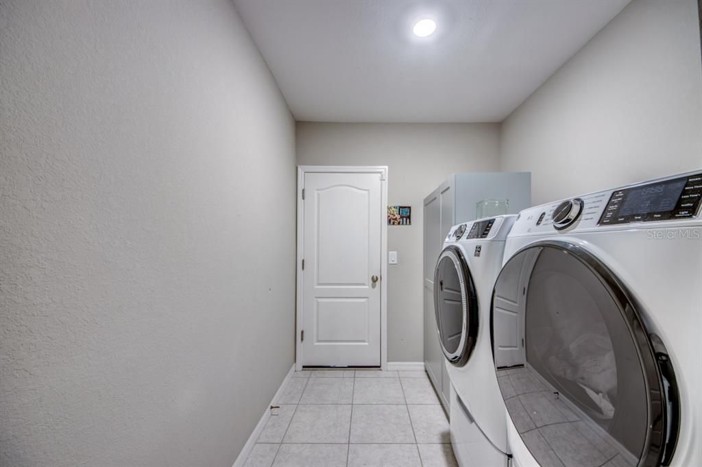 待售: $445,998 (3 贝兹, 2 浴室, 2066 平方英尺)