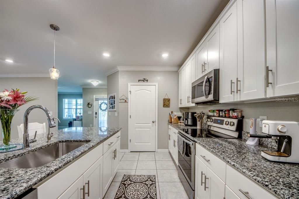 待售: $445,998 (3 贝兹, 2 浴室, 2066 平方英尺)