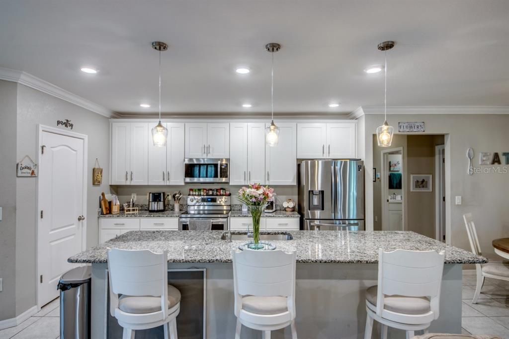 待售: $445,998 (3 贝兹, 2 浴室, 2066 平方英尺)