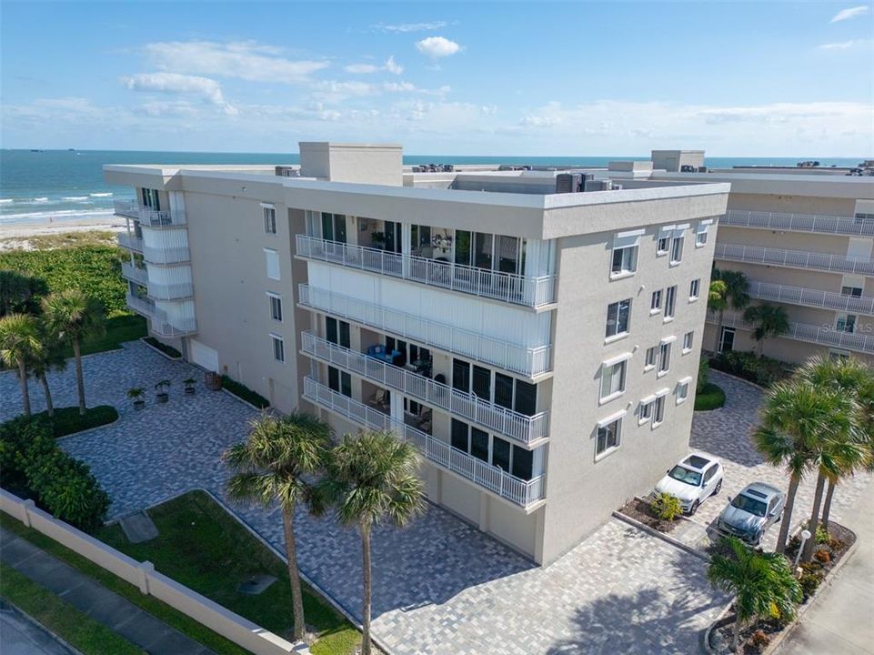 Active With Contract: $575,000 (3 beds, 2 baths, 2141 Square Feet)