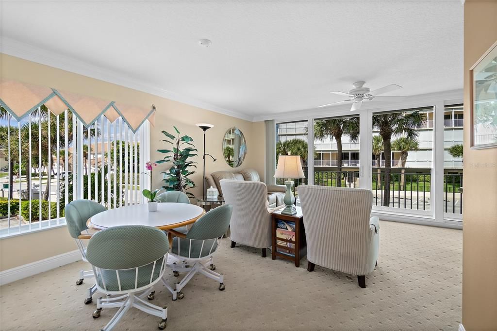 Active With Contract: $575,000 (3 beds, 2 baths, 2141 Square Feet)