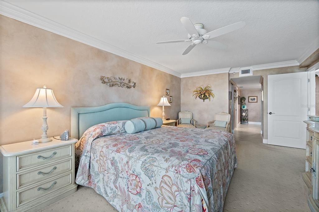 Active With Contract: $575,000 (3 beds, 2 baths, 2141 Square Feet)