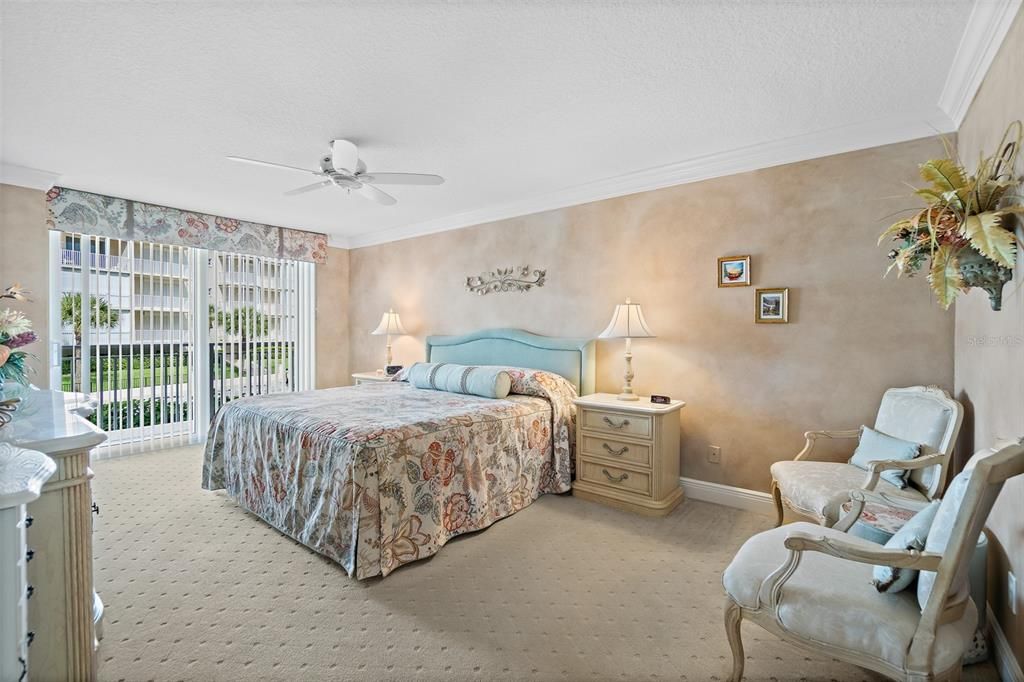 Active With Contract: $575,000 (3 beds, 2 baths, 2141 Square Feet)