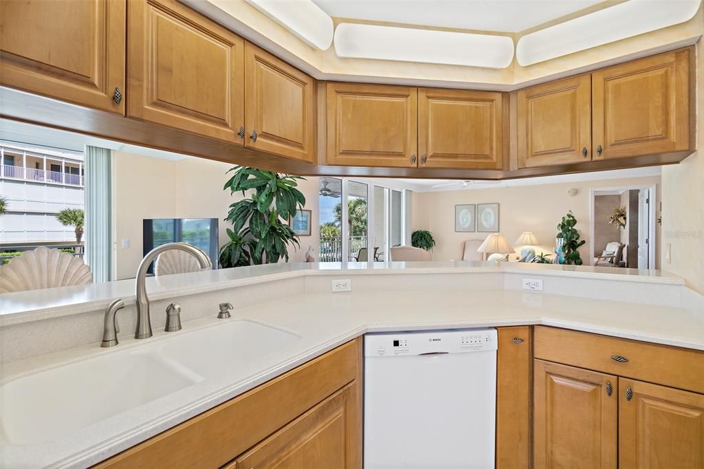 Active With Contract: $575,000 (3 beds, 2 baths, 2141 Square Feet)