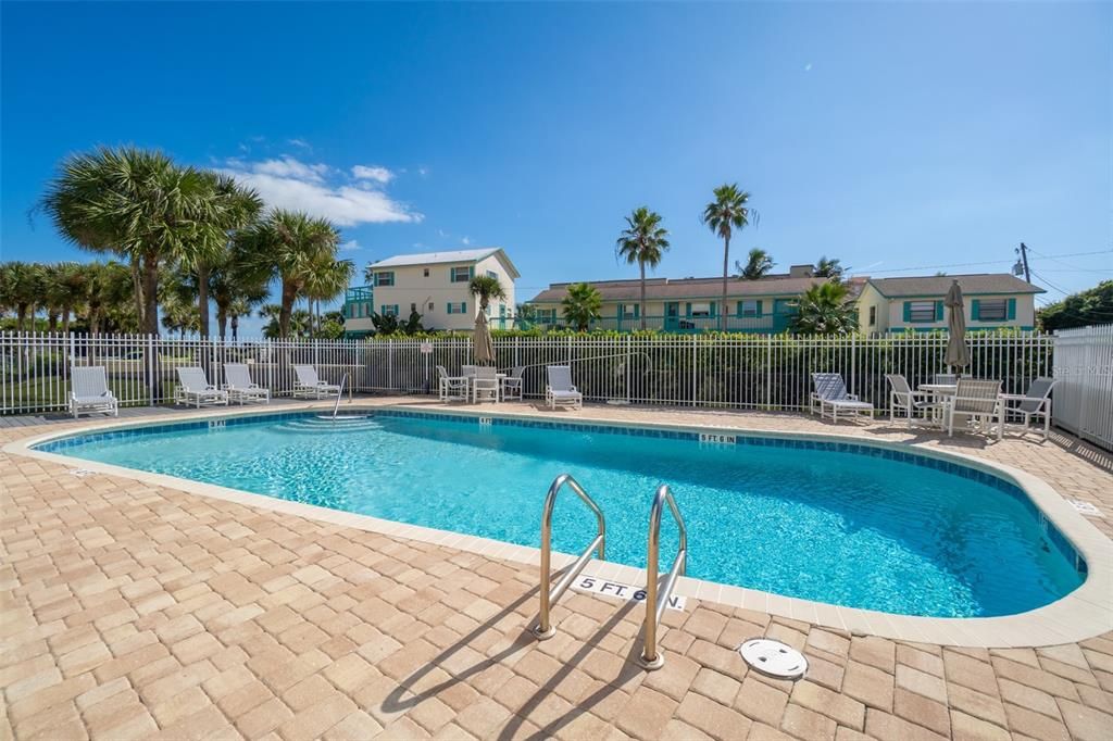 Active With Contract: $575,000 (3 beds, 2 baths, 2141 Square Feet)