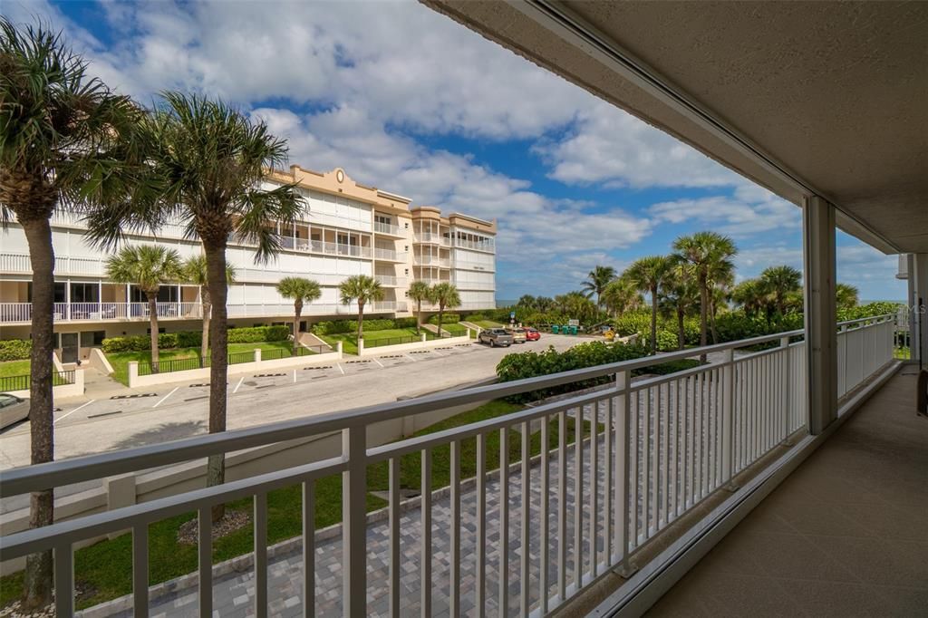 Active With Contract: $575,000 (3 beds, 2 baths, 2141 Square Feet)