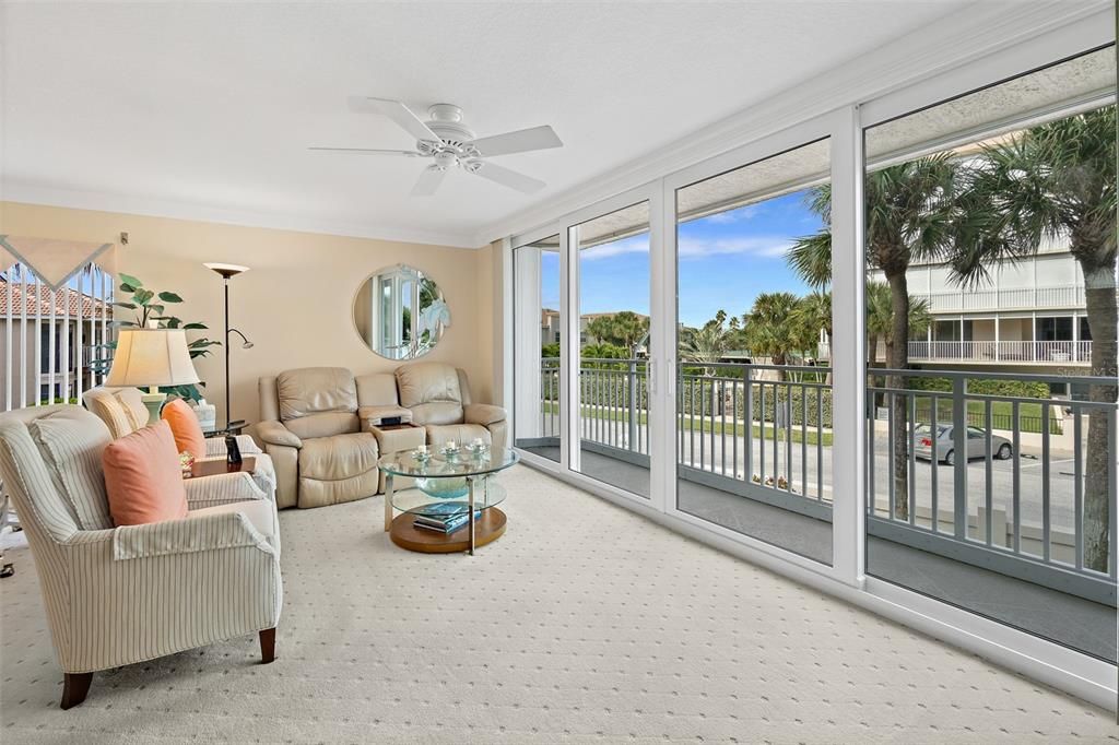 Active With Contract: $575,000 (3 beds, 2 baths, 2141 Square Feet)