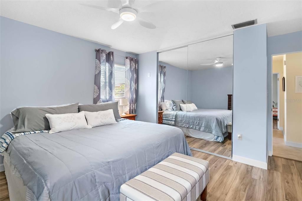 待售: $185,000 (2 贝兹, 1 浴室, 1180 平方英尺)