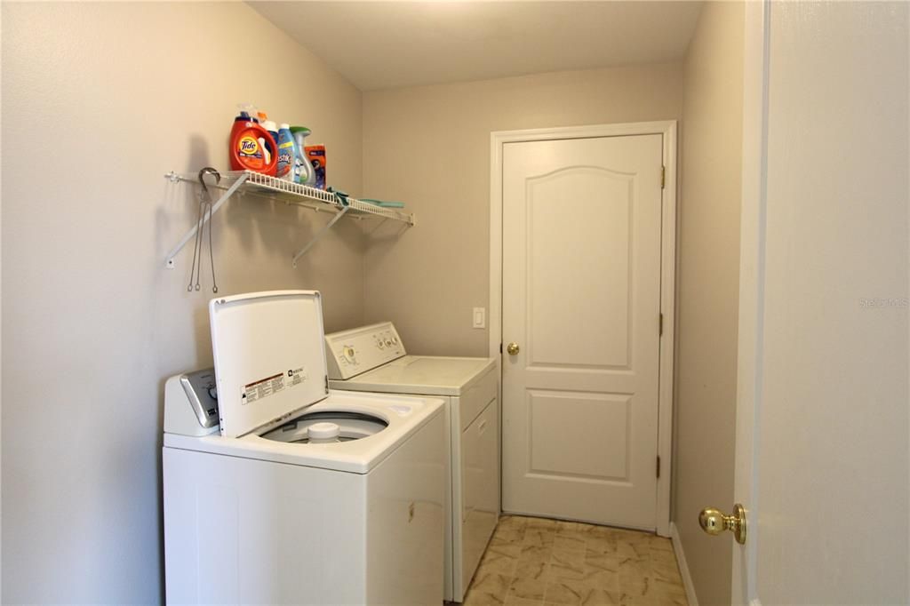 For Sale: $475,000 (3 beds, 2 baths, 1560 Square Feet)