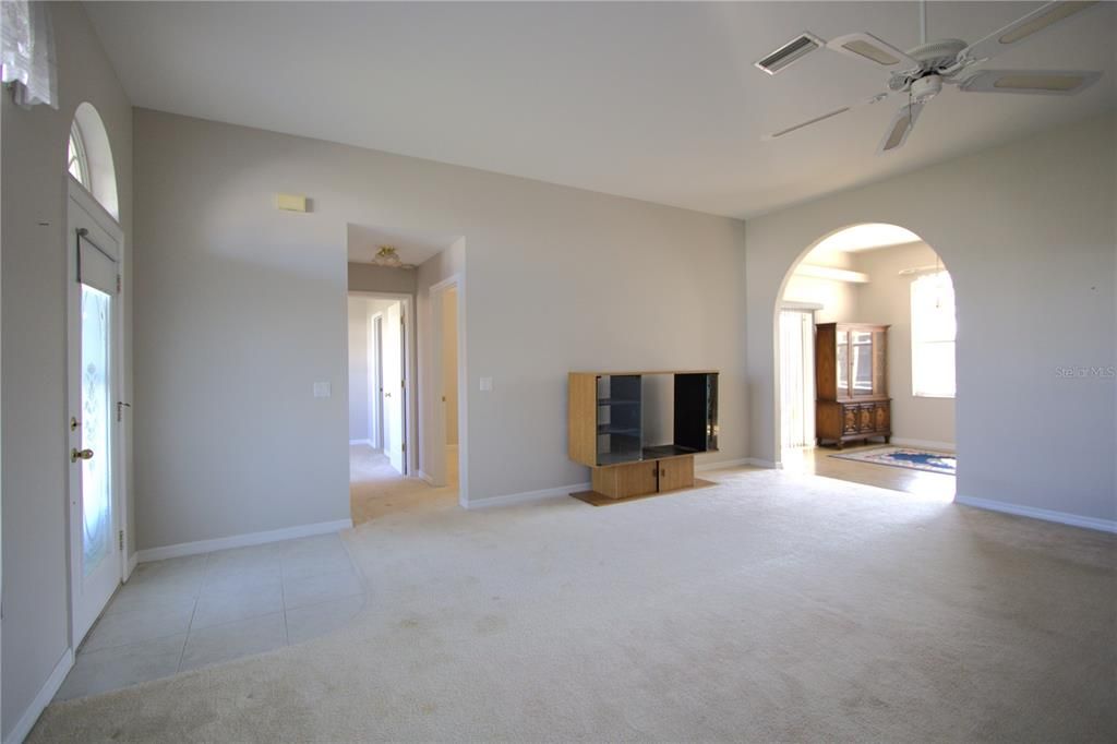 For Sale: $475,000 (3 beds, 2 baths, 1560 Square Feet)