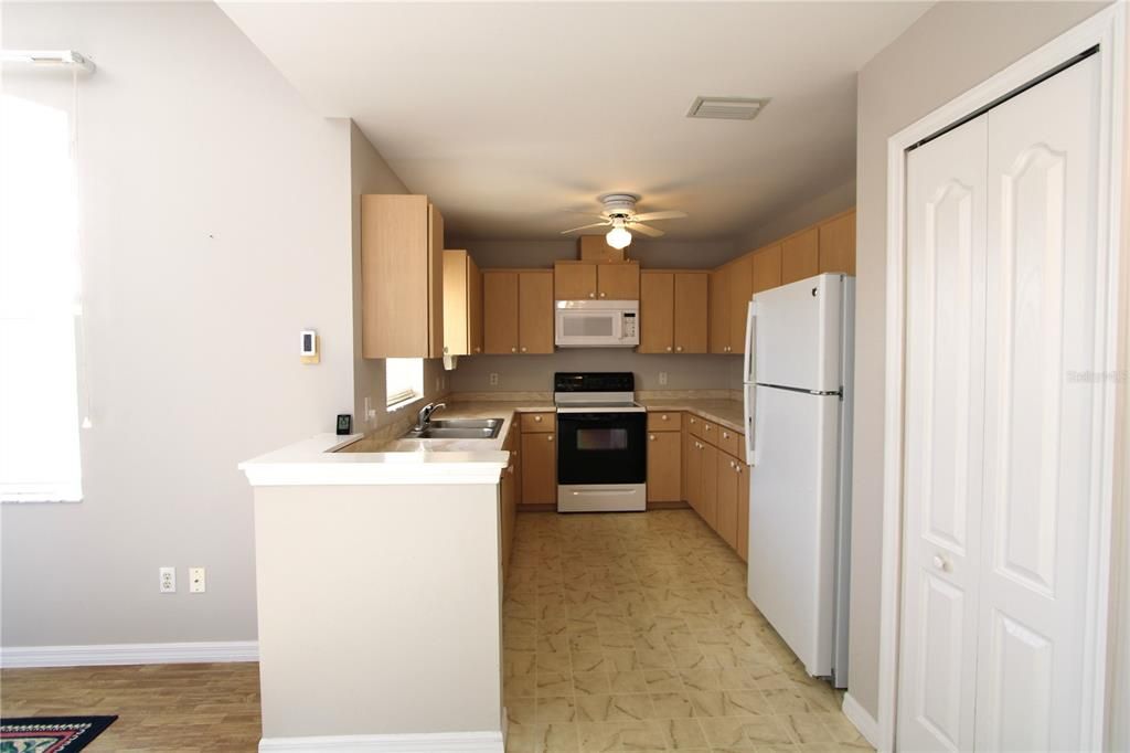 For Sale: $475,000 (3 beds, 2 baths, 1560 Square Feet)