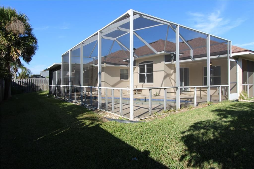 For Sale: $475,000 (3 beds, 2 baths, 1560 Square Feet)