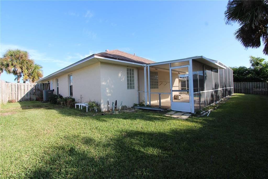 For Sale: $475,000 (3 beds, 2 baths, 1560 Square Feet)