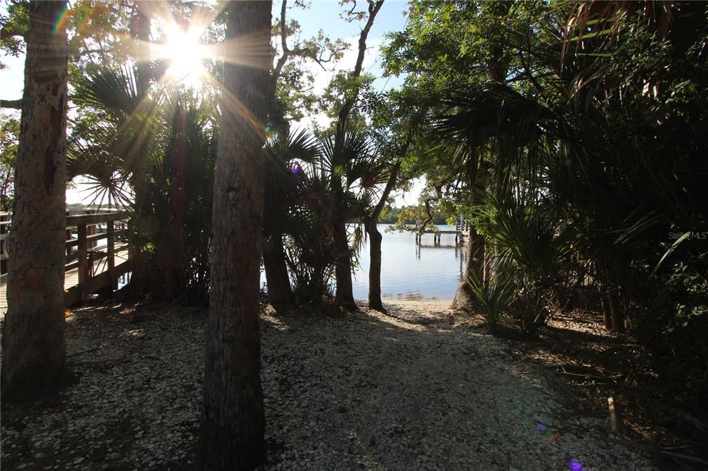 For Sale: $475,000 (3 beds, 2 baths, 1560 Square Feet)