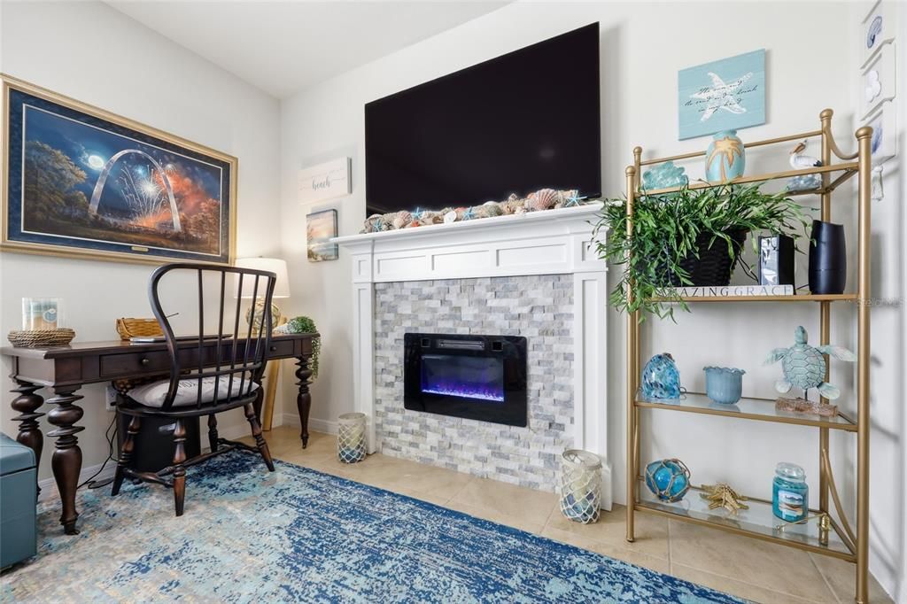 En Venta: $369,000 (4 camas, 2 baños, 1892 Pies cuadrados)