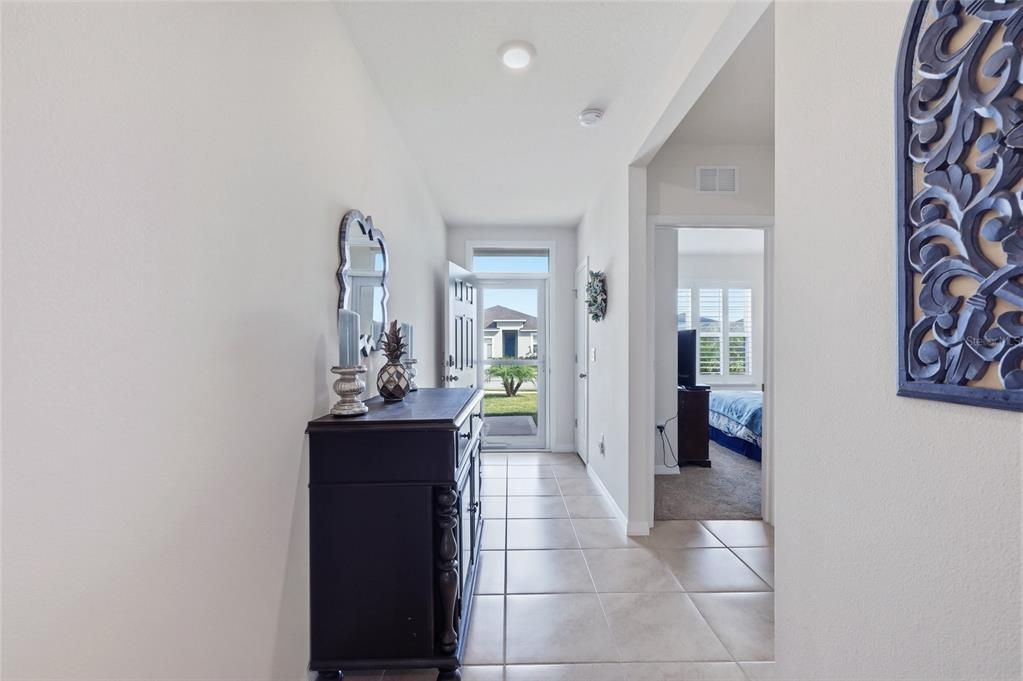 En Venta: $369,000 (4 camas, 2 baños, 1892 Pies cuadrados)