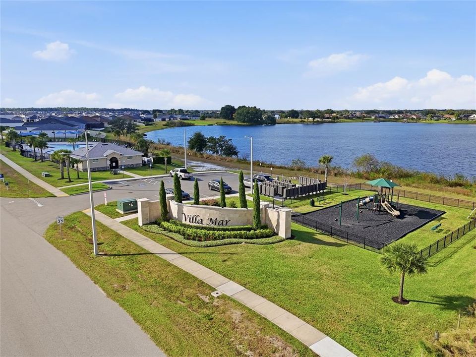 En Venta: $369,000 (4 camas, 2 baños, 1892 Pies cuadrados)