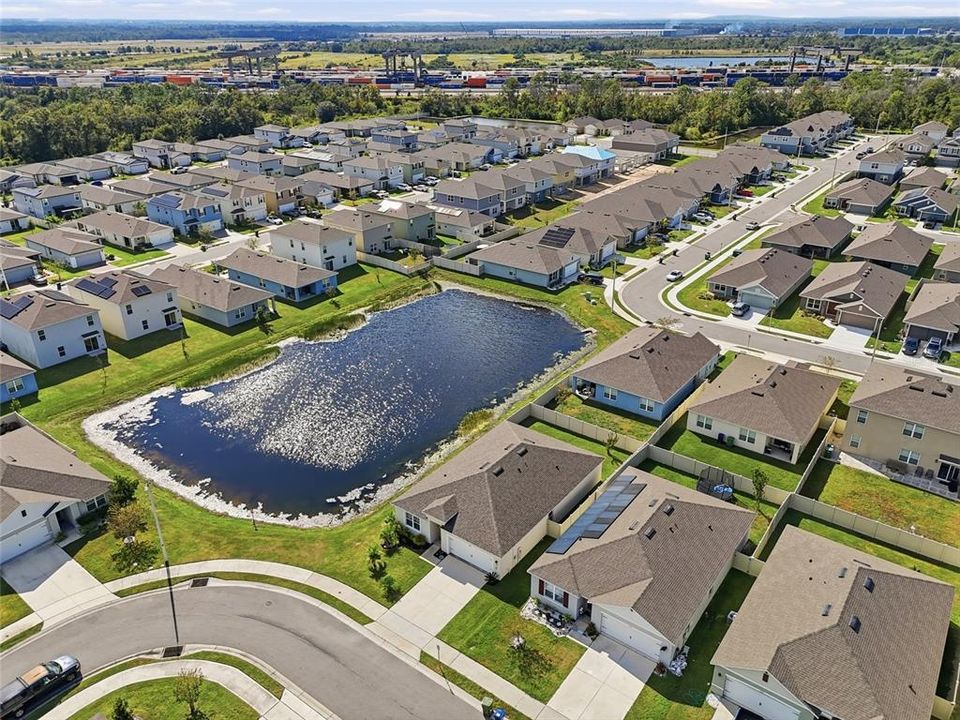 En Venta: $369,000 (4 camas, 2 baños, 1892 Pies cuadrados)