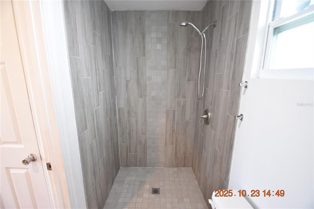 В аренду: $1,150 (0 спален, 1 ванн, 300 Квадратных фут)