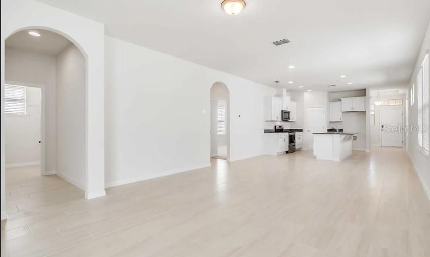 For Sale: $525,000 (3 beds, 2 baths, 1685 Square Feet)