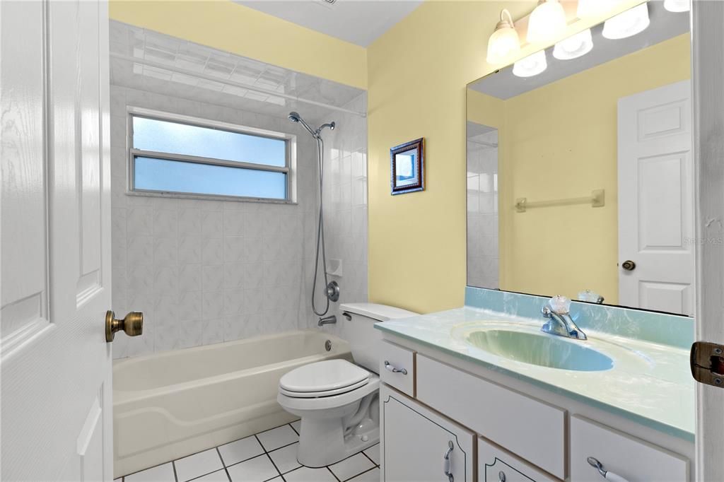 待售: $274,900 (3 贝兹, 2 浴室, 1678 平方英尺)