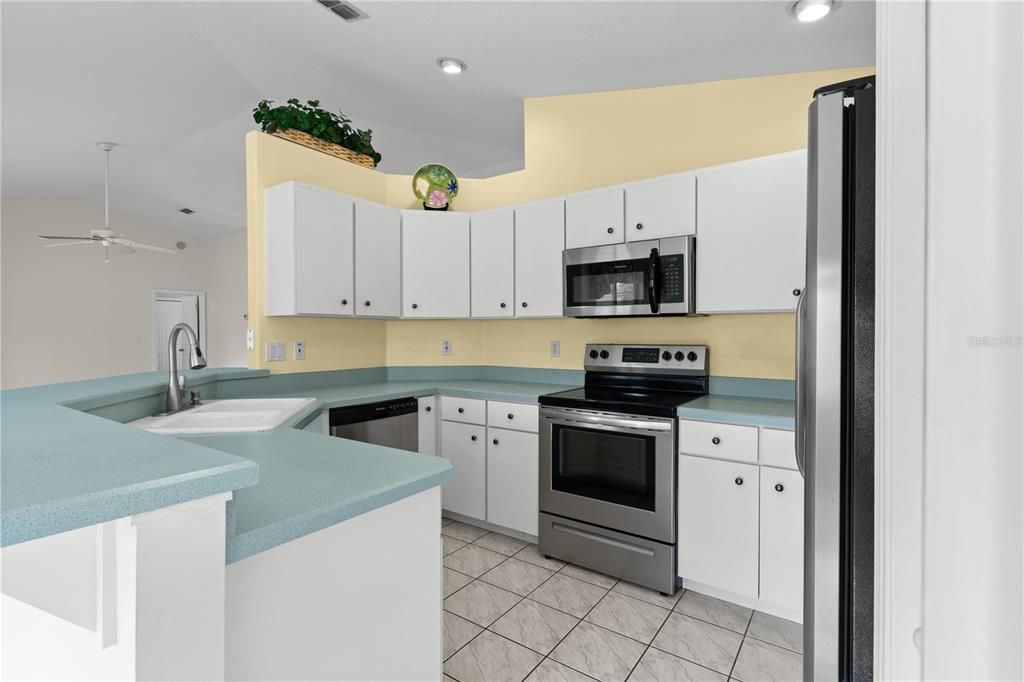 待售: $274,900 (3 贝兹, 2 浴室, 1678 平方英尺)