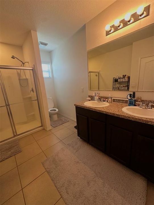 For Sale: $300,000 (3 beds, 2 baths, 1639 Square Feet)