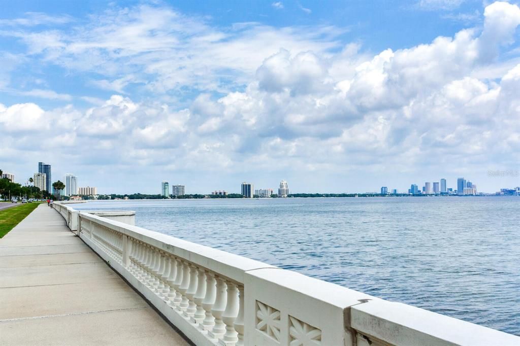 Под контрактом: $615,000 (2 спален, 3 ванн, 1463 Квадратных фут)