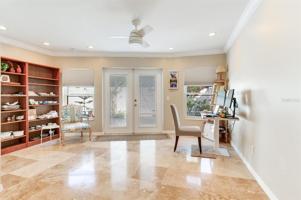 Под контрактом: $615,000 (2 спален, 3 ванн, 1463 Квадратных фут)