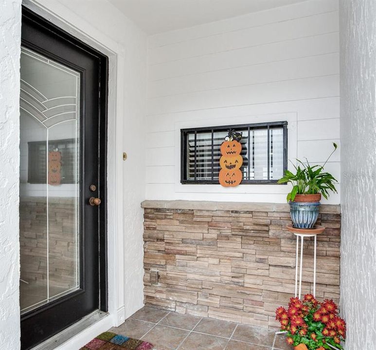 Под контрактом: $615,000 (2 спален, 3 ванн, 1463 Квадратных фут)