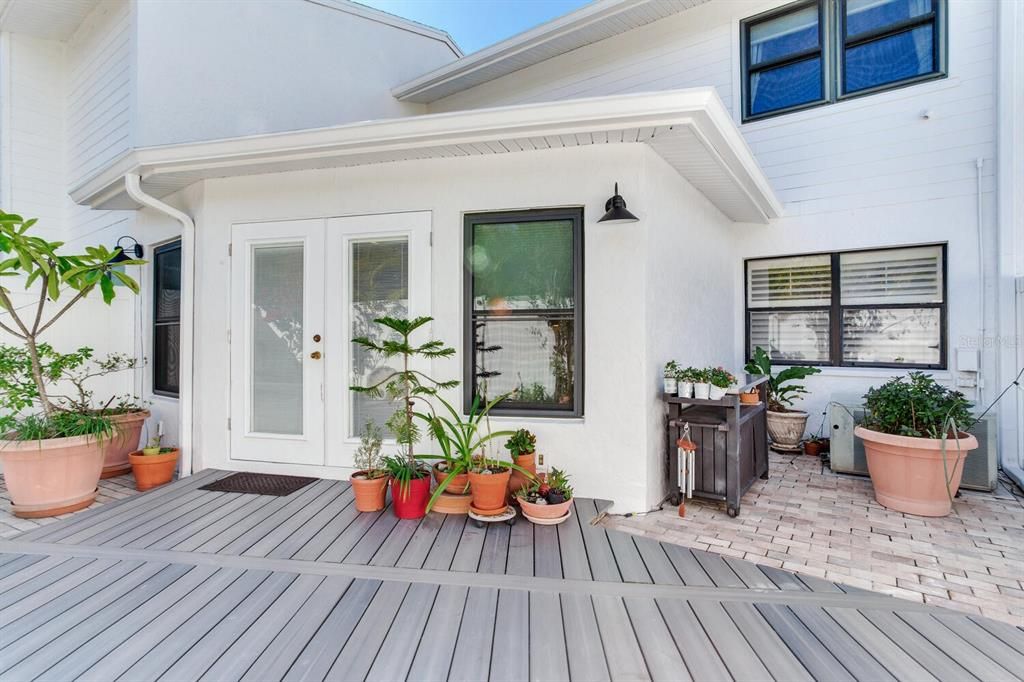 Под контрактом: $615,000 (2 спален, 3 ванн, 1463 Квадратных фут)