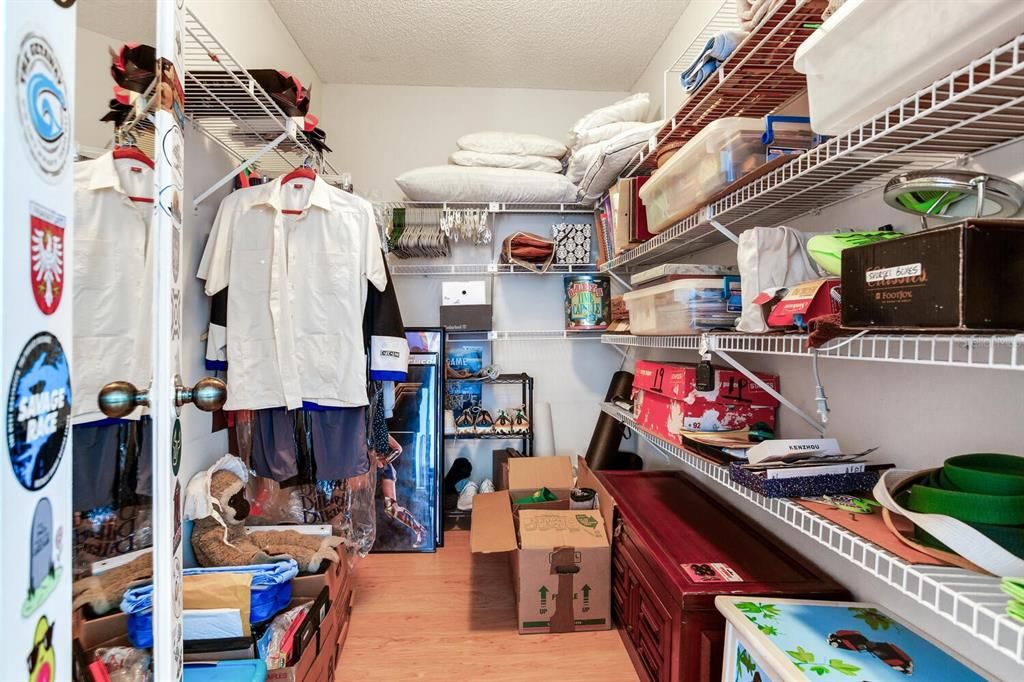 Под контрактом: $615,000 (2 спален, 3 ванн, 1463 Квадратных фут)