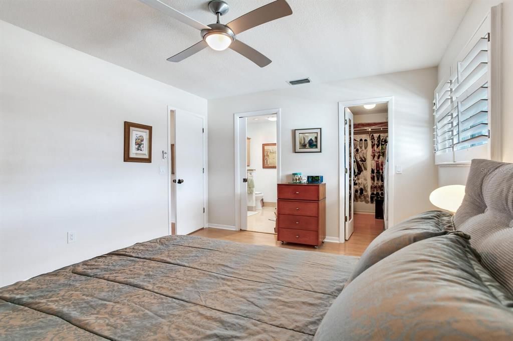 Под контрактом: $615,000 (2 спален, 3 ванн, 1463 Квадратных фут)