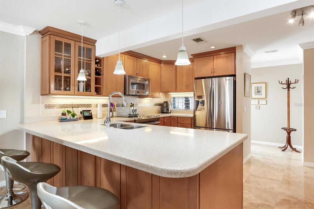 Под контрактом: $615,000 (2 спален, 3 ванн, 1463 Квадратных фут)