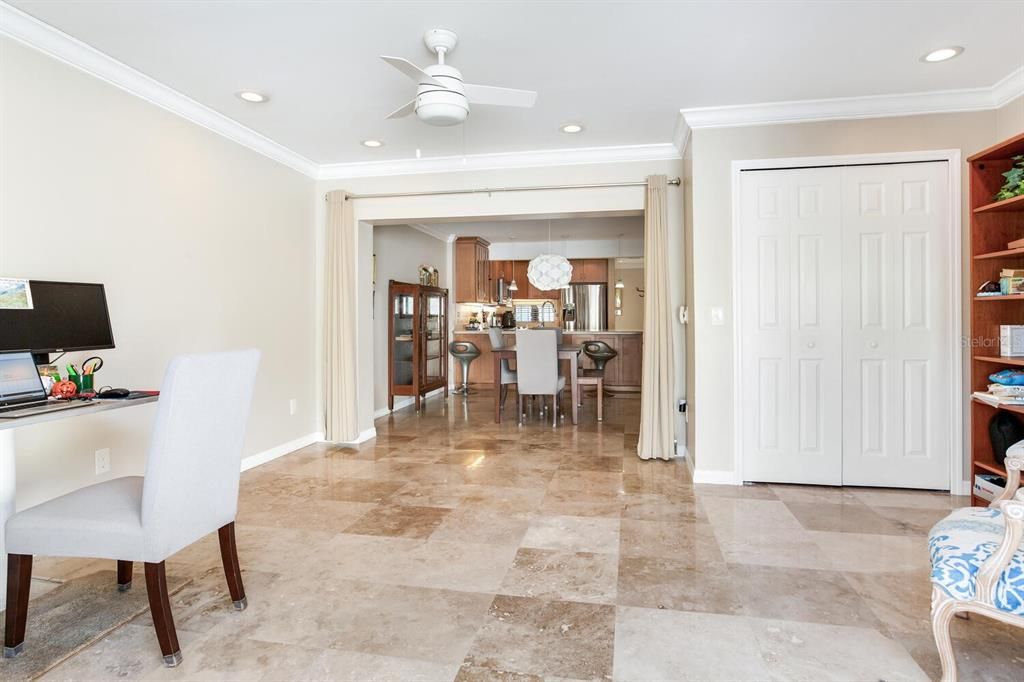 Под контрактом: $615,000 (2 спален, 3 ванн, 1463 Квадратных фут)