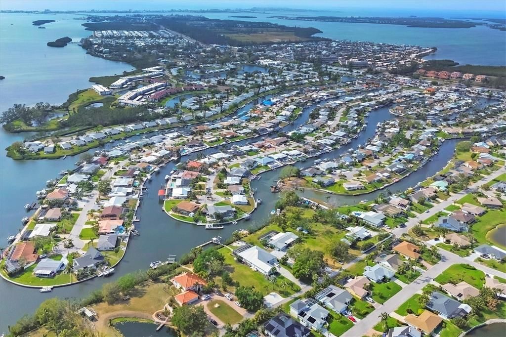 待售: $699,900 (3 贝兹, 2 浴室, 1912 平方英尺)