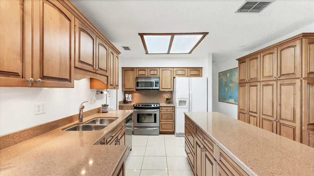 待售: $699,900 (3 贝兹, 2 浴室, 1912 平方英尺)