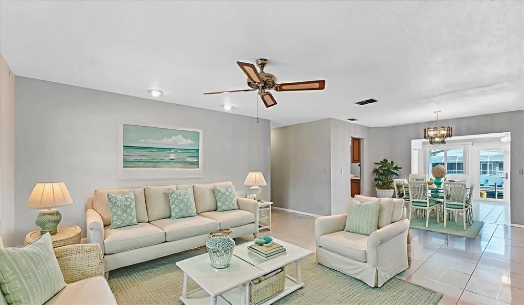 待售: $699,900 (3 贝兹, 2 浴室, 1912 平方英尺)