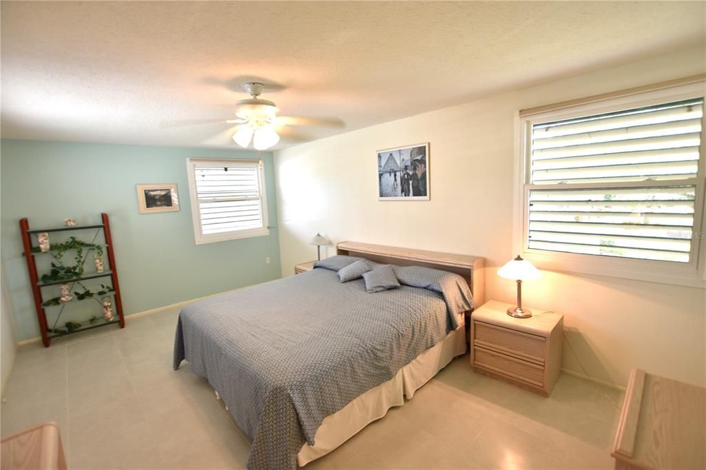 For Sale: $279,000 (2 beds, 2 baths, 1588 Square Feet)