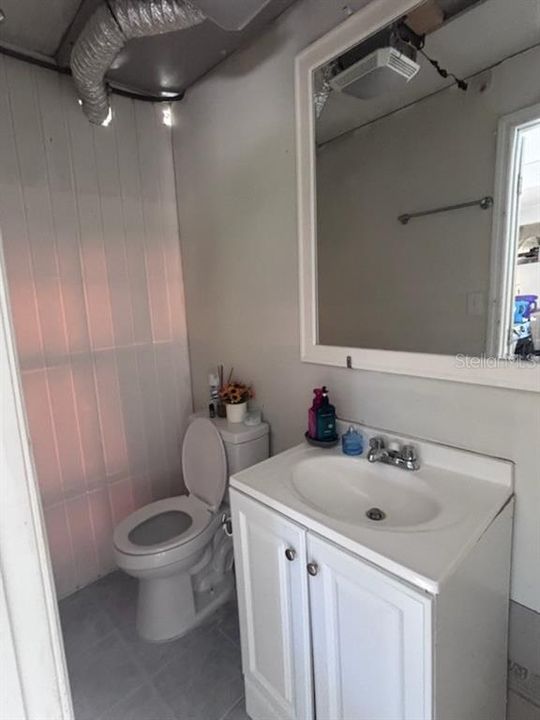 For Rent: $1,700 (2 beds, 2 baths, 1200 Square Feet)