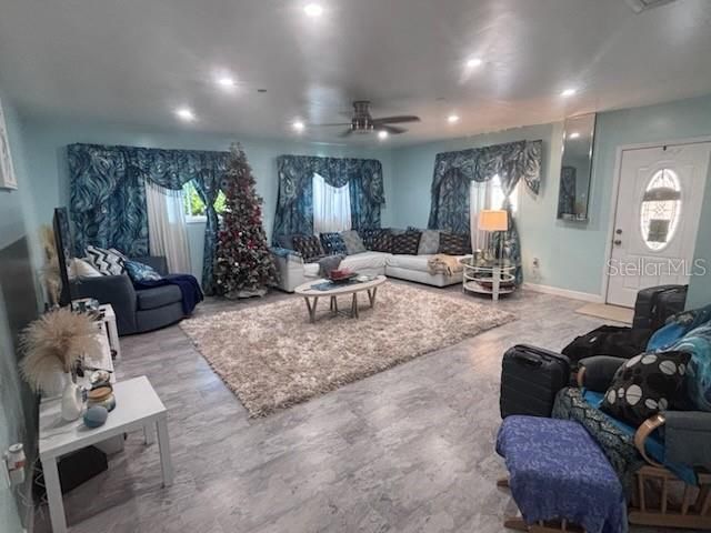 For Rent: $1,700 (2 beds, 2 baths, 1200 Square Feet)