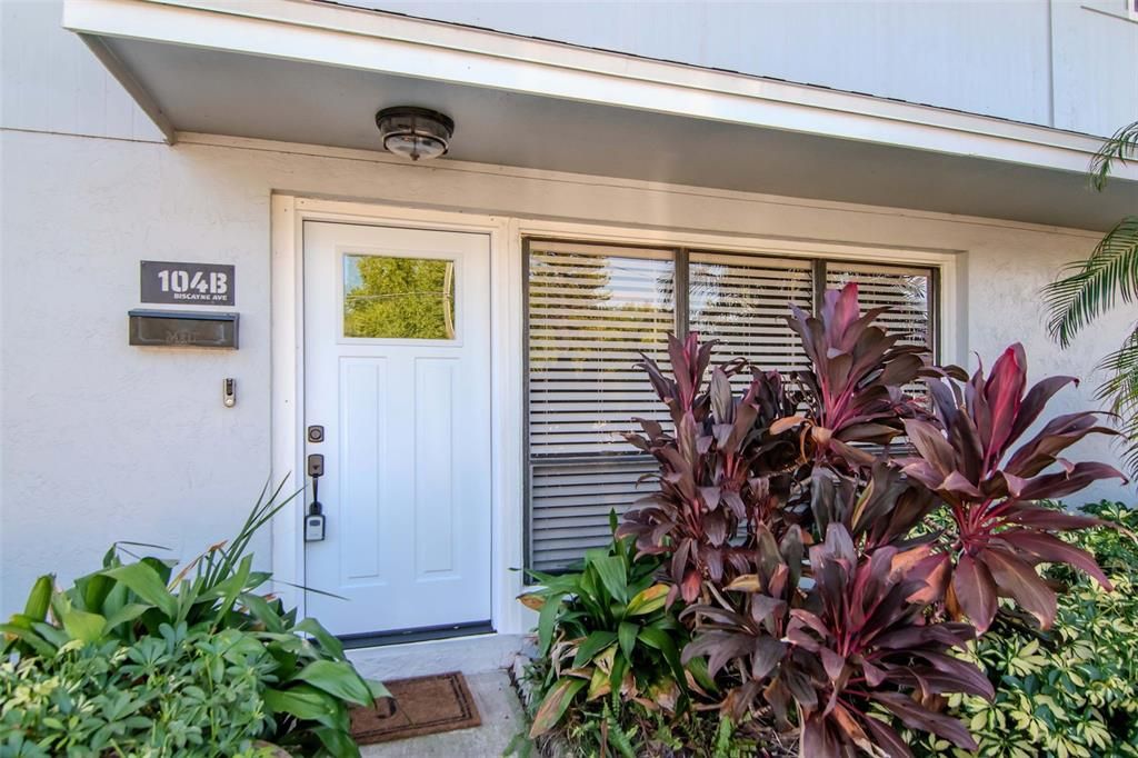 Active With Contract: $639,000 (2 beds, 2 baths, 1480 Square Feet)