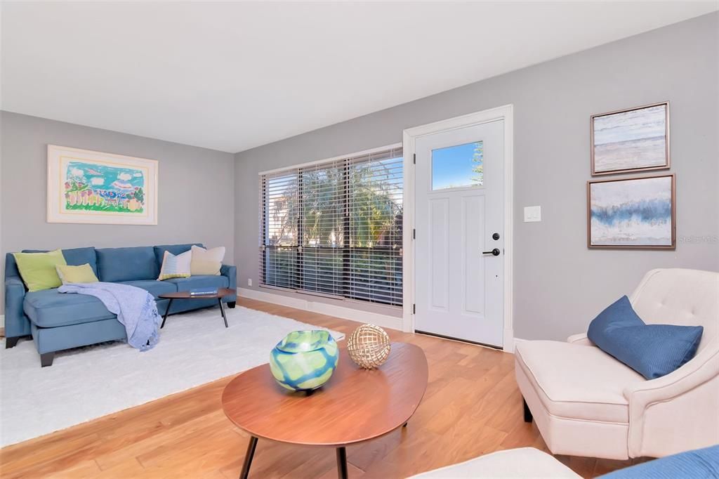 Active With Contract: $639,000 (2 beds, 2 baths, 1480 Square Feet)