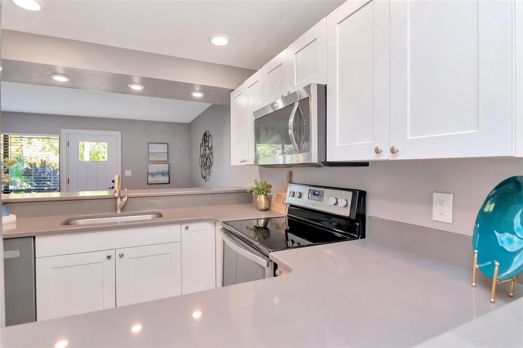 Active With Contract: $639,000 (2 beds, 2 baths, 1480 Square Feet)