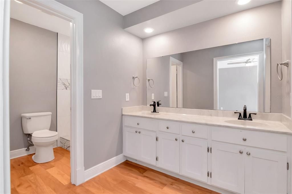 Active With Contract: $639,000 (2 beds, 2 baths, 1480 Square Feet)